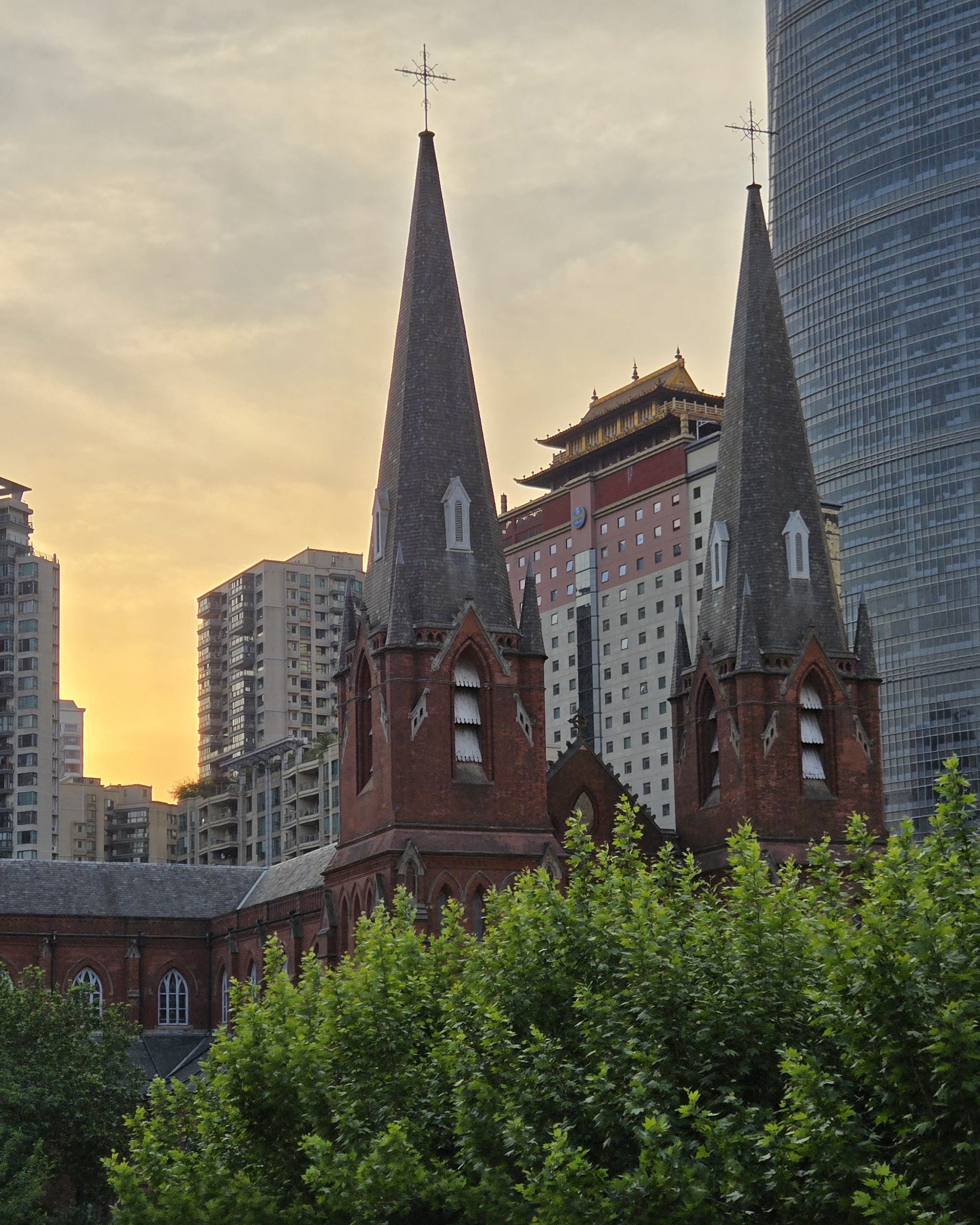 徐家汇圣伊纳爵主教座堂，外部